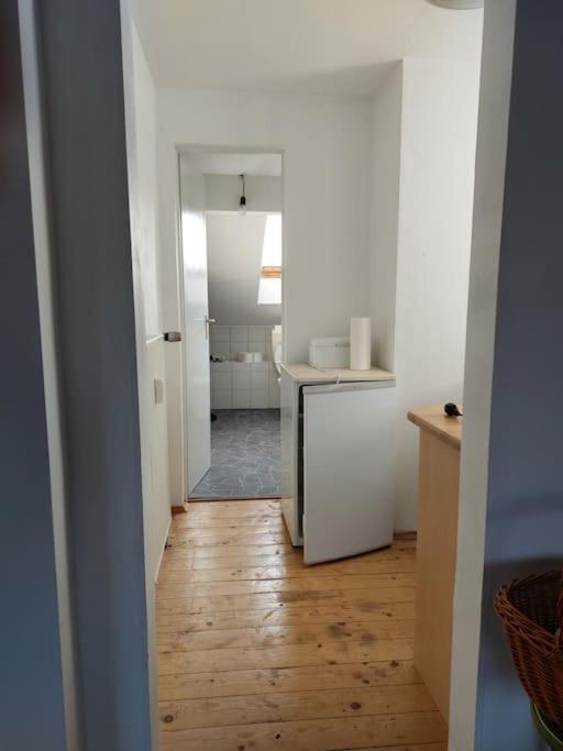 Helle Ruhige Zimmer Zu Vermieten カッセル エクステリア 写真