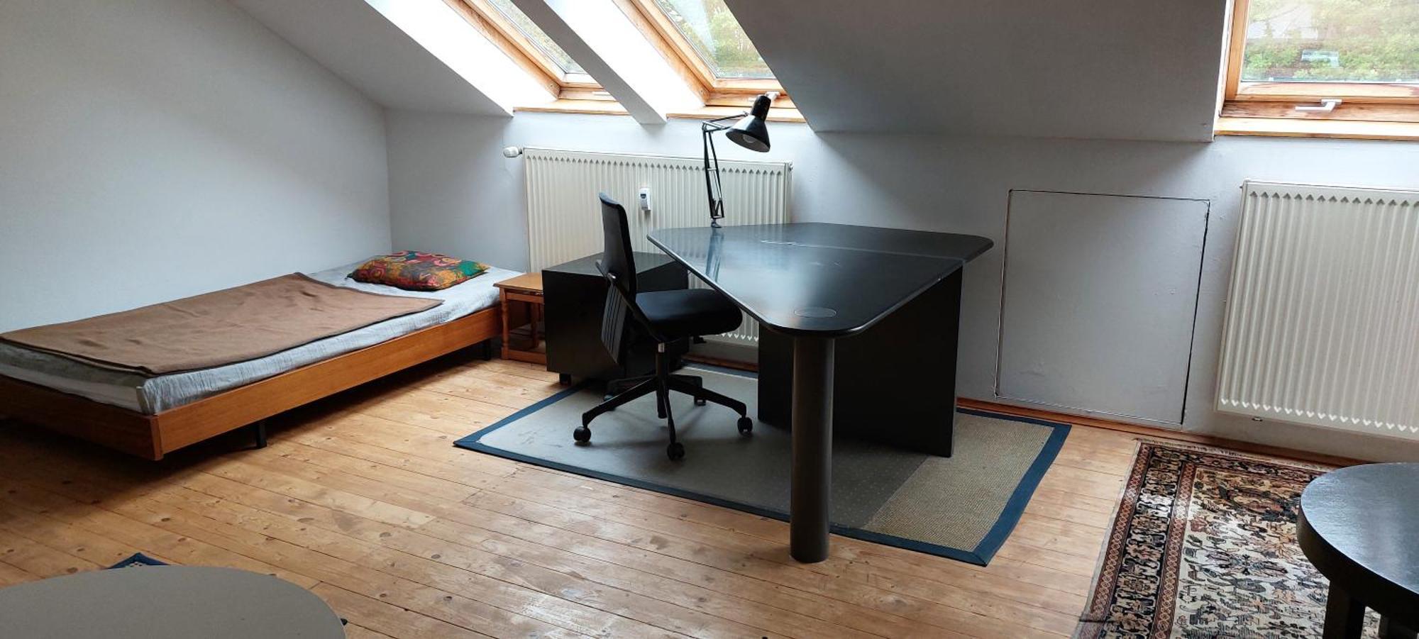 Helle Ruhige Zimmer Zu Vermieten カッセル エクステリア 写真